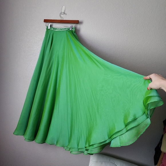 SHERRI HILL Maxi Skirt Shimmer Fabric in Brat Green‎ size 0 - Picture 11 of 11
